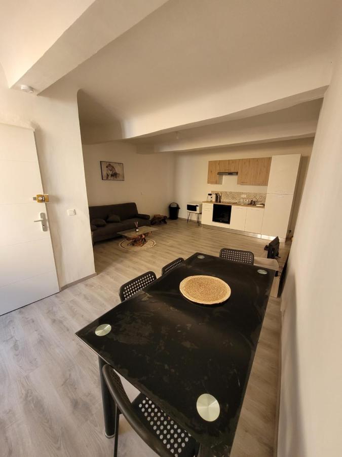 Petit Coin De Paradis Apartman Aups Kültér fotó